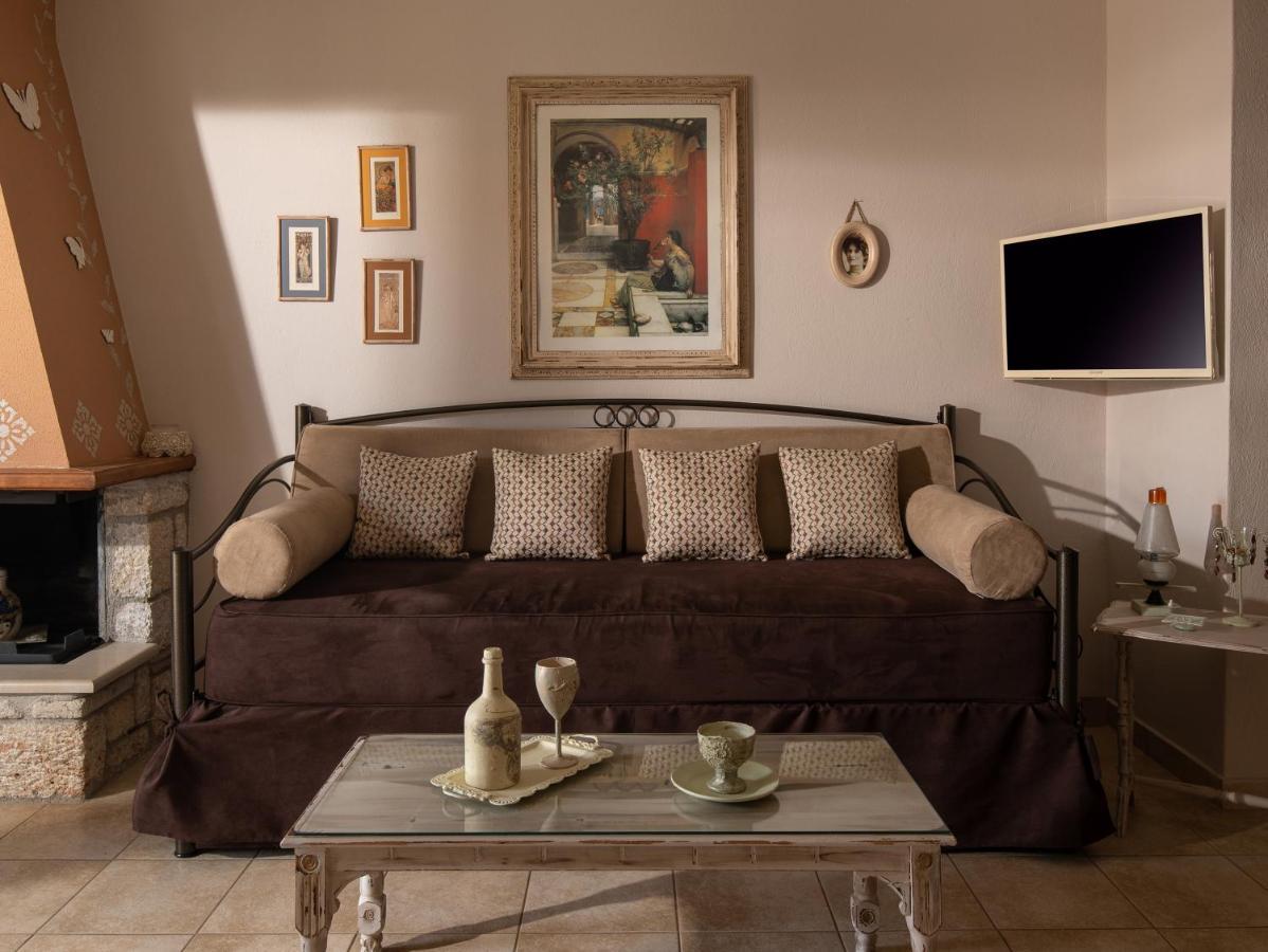 Antique Apartment Afytos Exterior photo