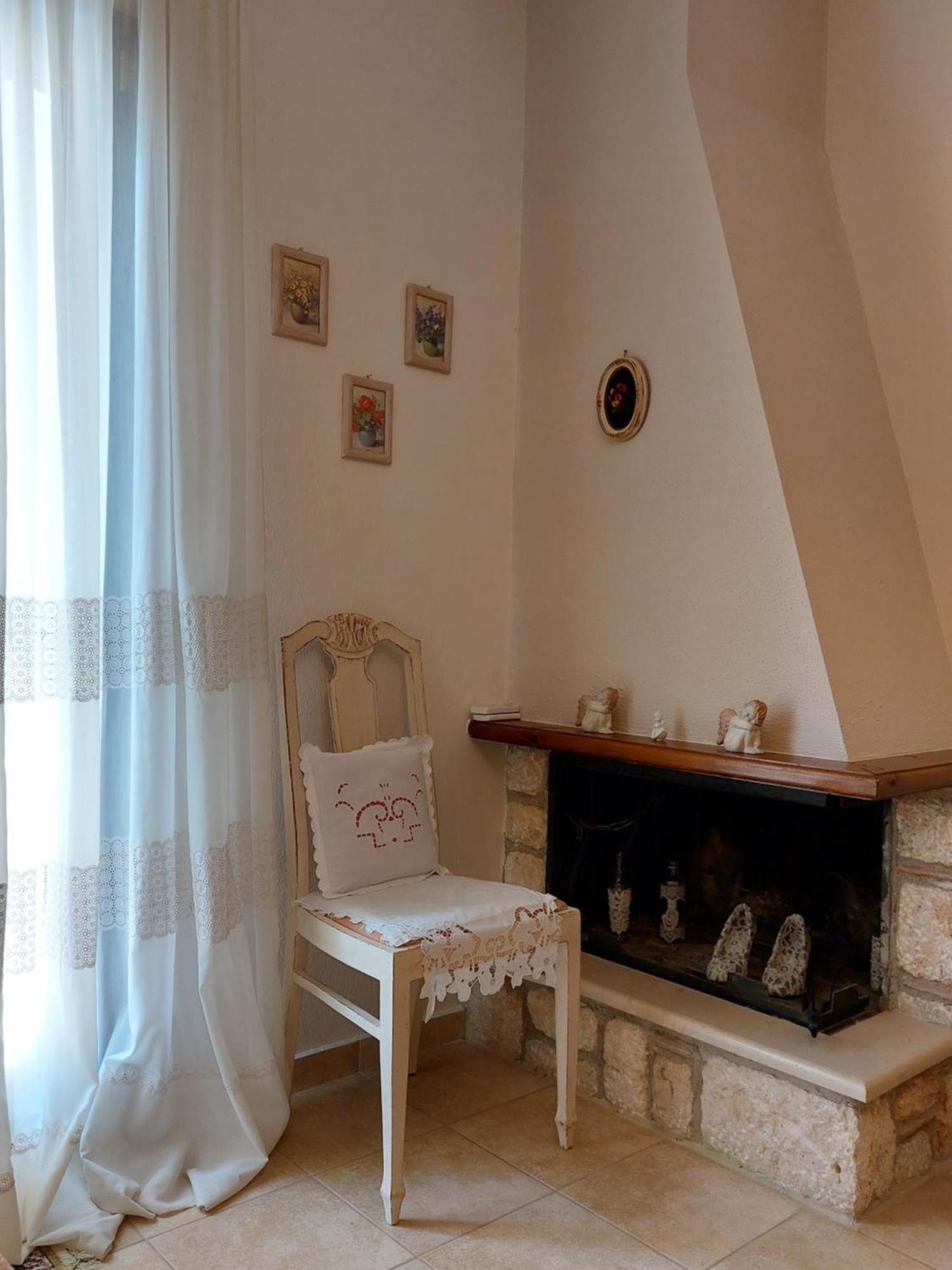 Antique Apartment Afytos Exterior photo