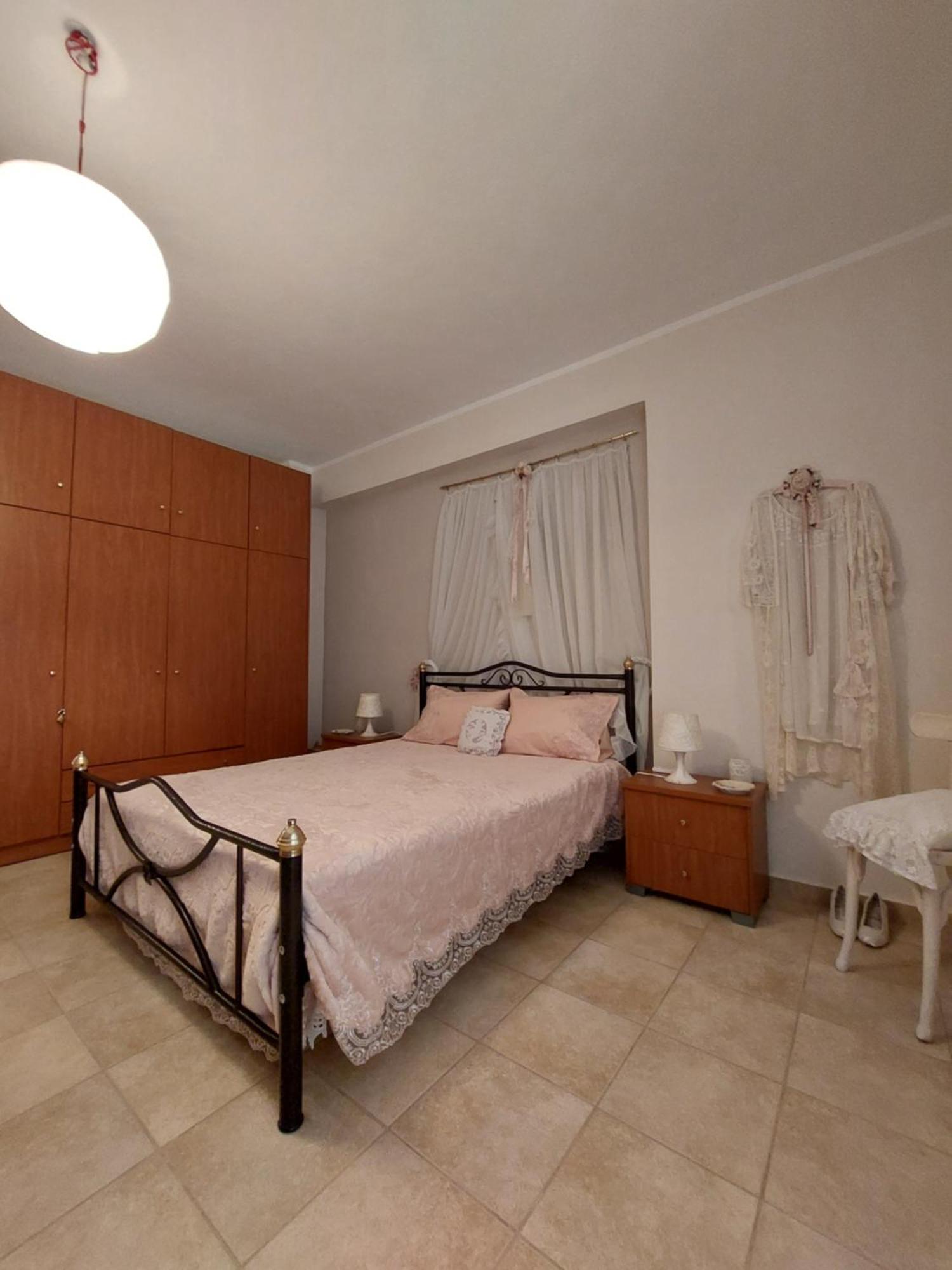 Antique Apartment Afytos Exterior photo